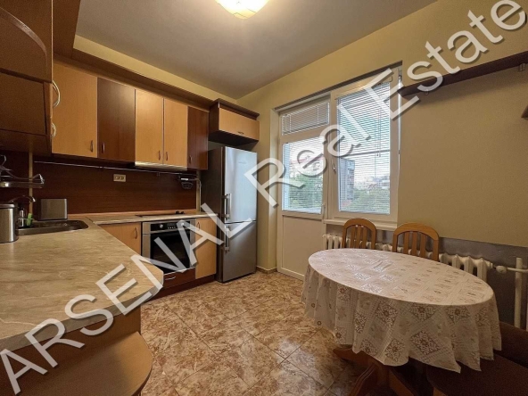 Дава се под наем Двустаен апартамент в София, Хиподрума - 77 кв.м за 750 € - Снимка #1