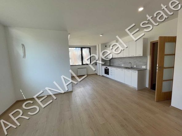 Дава се под наем Тристаен апартамент в София, Кръстова вада - 135 кв.м за 700 € - Снимка #1