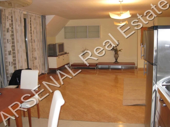 Дава се под наем Тристаен апартамент в София, Лозенец - 186 кв.м за 900 € - Снимка #1