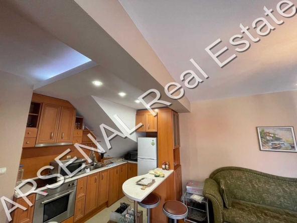 Дава се под наем Тристаен апартамент в София, Център - 110 кв.м за 600 € - Снимка #1