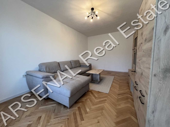 Дава се под наем Двустаен апартамент в София, Бъкстон - 76 кв.м за 600 € - Снимка #1