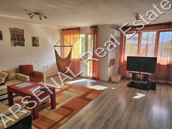 Дава се под наем Тристаен апартамент в София, Дървеница - 117 кв.м за 740 € - Снимка #1