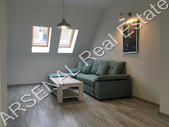 Дава се под наем Двустаен апартамент в София, Център - 82 кв.м за 650 € - Снимка #1