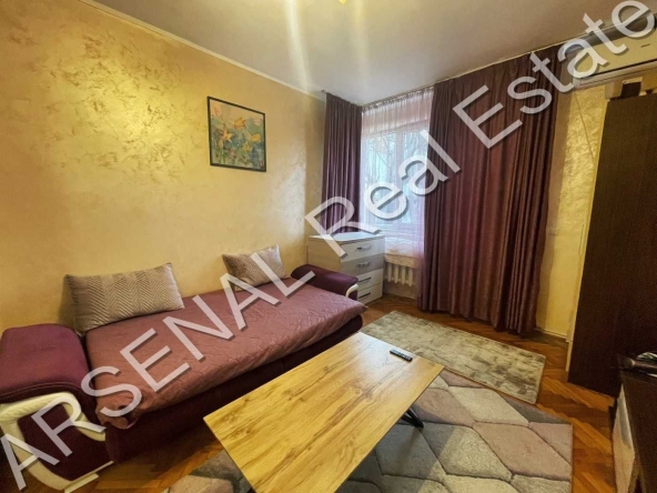 Дава се под наем Двустаен апартамент в София, Център - 60 кв.м за 473.79 € - Снимка #1