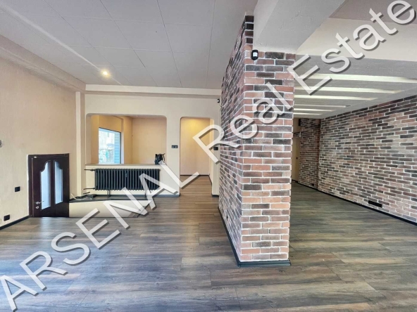 Дава се под наем Магазин в София, Център - 93 кв.м за 1196.97 € - Снимка #1