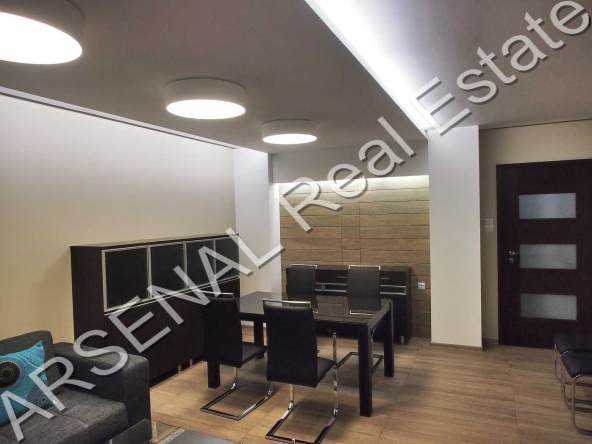 Дава се под наем Тристаен апартамент в София, Иван Вазов - 105 кв.м за 847.62 € - Снимка #1