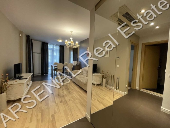 Дава се под наем Двустаен апартамент в София, Изгрев - 70 кв.м за 847.62 € - Снимка #1