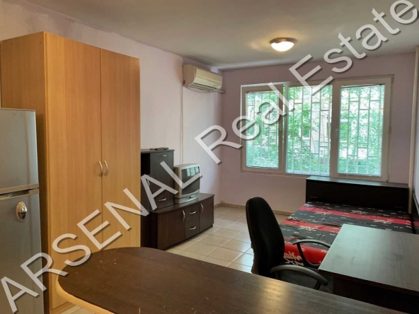 Дава се под наем Едностаен апартамент в София, Лозенец - 28 кв.м за 298.86 € - Снимка #1