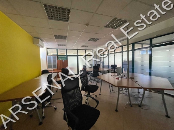 Дава се под наем Офис в София, Лозенец - 545 кв.м за 2600 € - Снимка #1