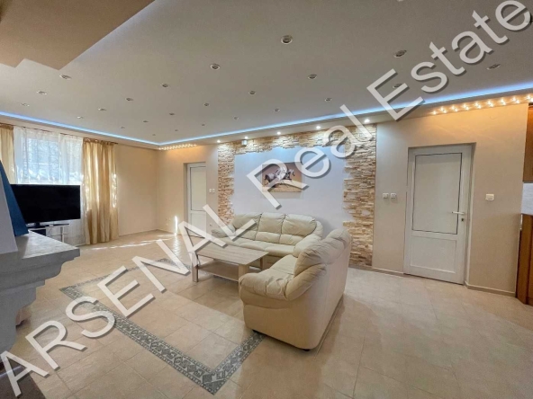 Дава се под наем Къща в София, Симеоново - 350 кв.м за 1895.16 € - Снимка #1