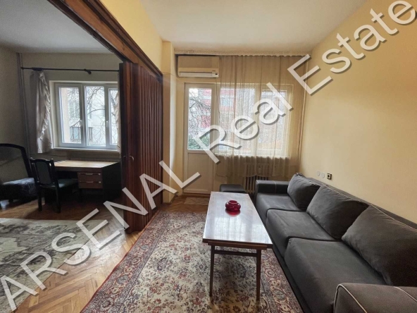 Дава се под наем Тристаен апартамент в София, Център - 95 кв.м за 548.25 € - Снимка #1