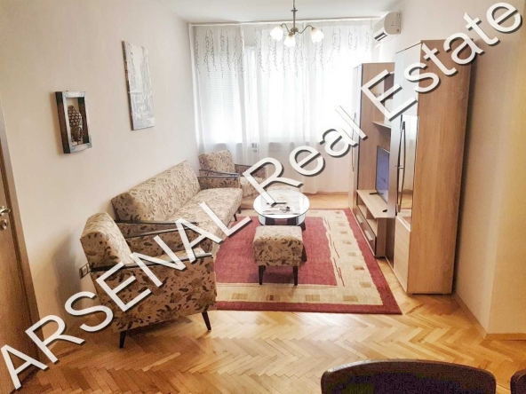 Дава се под наем Четиристаен апартамент в София, Банишора - 130 кв.м за 700 € - Снимка #1