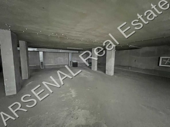 Дава се под наем Гараж / Паркомясто в София, Център - 18 кв.м за 149.43 € - Снимка #1