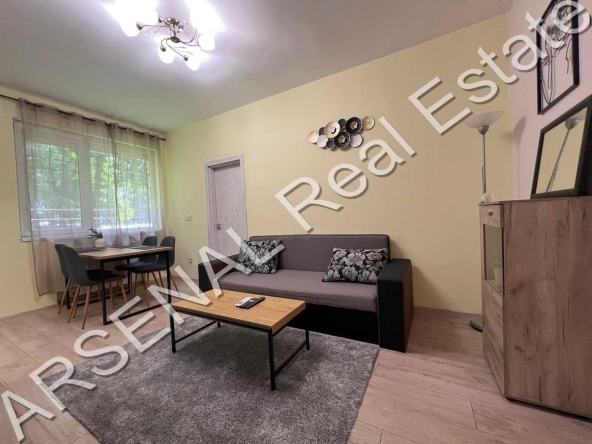 Дава се под наем Двустаен апартамент в София, Център - 67 кв.м за 598.23 € - Снимка #1