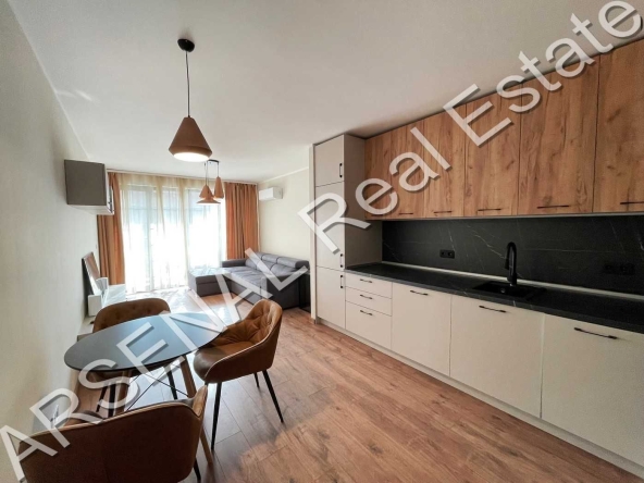 Дава се под наем Двустаен апартамент в София, Център - 71 кв.м за 947.58 € - Снимка #1