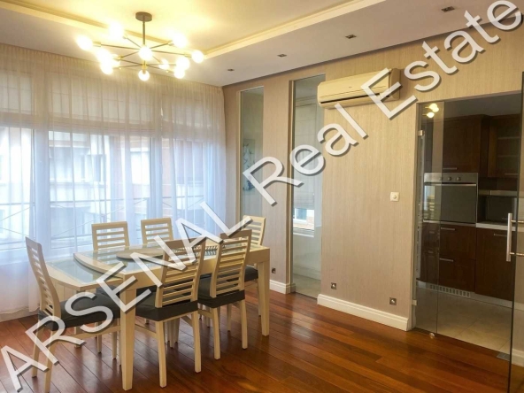 Дава се под наем Четиристаен апартамент в София, Иван Вазов - 142 кв.м за 1800 € - Снимка #1