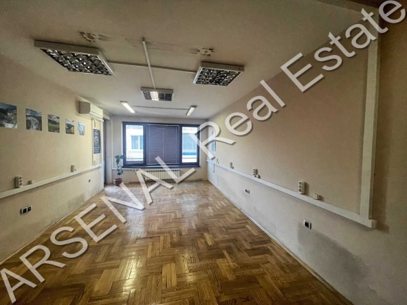 Дава се под наем Офис в София, Лозенец - 110 кв.м за 897.6 € - Снимка #1