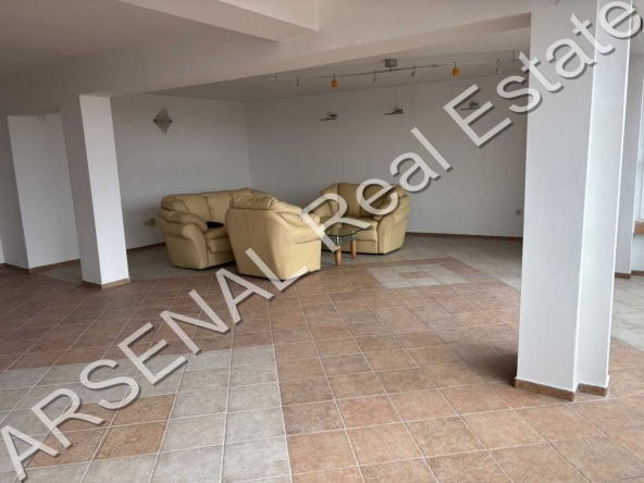 Тристаен апартамент в Варна, Бриз - 200 кв.м за 1658 €/кв.м - Снимка #1