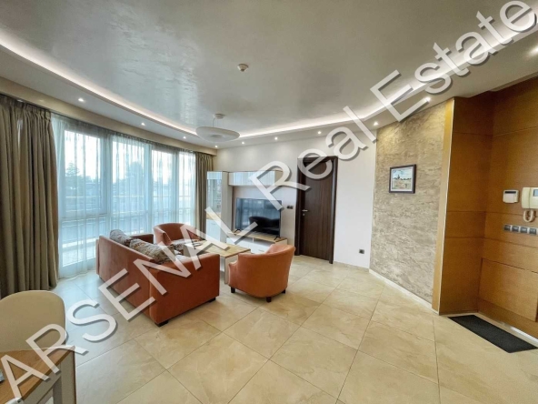 Дава се под наем Тристаен апартамент в София, Изток - 141 кв.м за 1196.97 € - Снимка #1