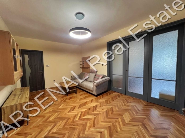 Дава се под наем Тристаен апартамент в София, Медицинска академия - 110 кв.м за 747.66 € - Снимка #1