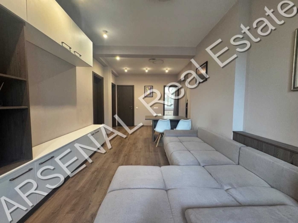 Дава се под наем Тристаен апартамент в София, Център - 100 кв.м за 1047.03 € - Снимка #1