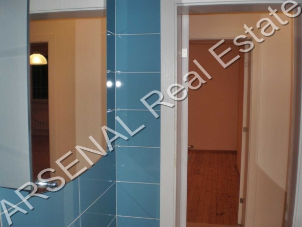 Дава се под наем Етаж от къща в София, Редута - 120 кв.м за 797.64 € - Снимка #1