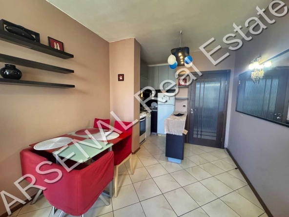 Дава се под наем Тристаен апартамент в София, Младост 1 - 95 кв.м за 698.19 € - Снимка #1