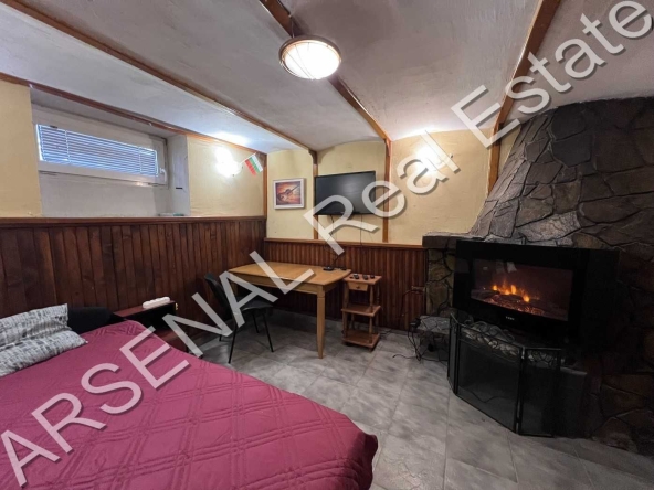 Дава се под наем Двустаен апартамент в София, Център - 72 кв.м за 448.8 € - Снимка #1