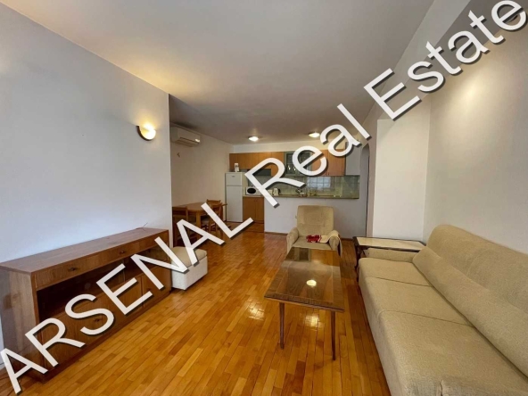 Дава се под наем Тристаен апартамент в София, Медицинска академия - 115 кв.м за 700 € - Снимка #1