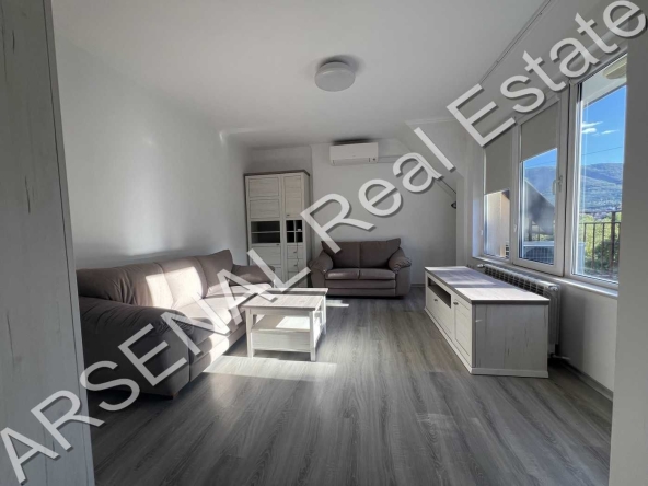 Дава се под наем Тристаен апартамент в София, Карпузица - 100 кв.м за 598.23 € - Снимка #1
