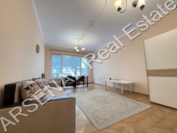 Дава се под наем Двустаен апартамент в София, Център - 77 кв.м за 648.21 € - Снимка #1