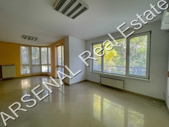 Дава се под наем Офис в София, Лозенец - 265 кв.м за 1500 € - Снимка #1