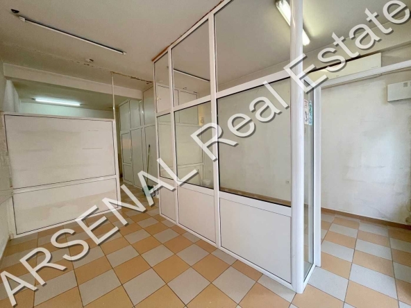 Дава се под наем Офис в София, Борово - 48 кв.м за 350 € - Снимка #1