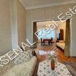 Дава се под наем Тристаен апартамент в София, Център - 100 кв.м за 480 € - Снимка #1