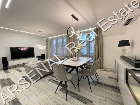 Дава се под наем Тристаен апартамент в София, Център - 126 кв.м за 1500 € - Снимка #1