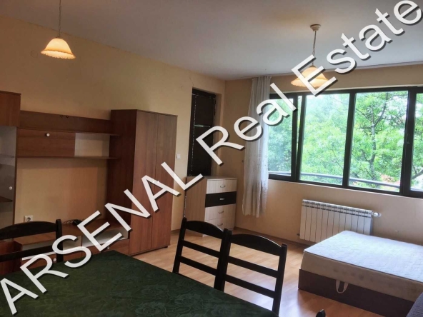 Дава се под наем Тристаен апартамент в София, Стрелбище - 120 кв.м за 750 € - Снимка #1