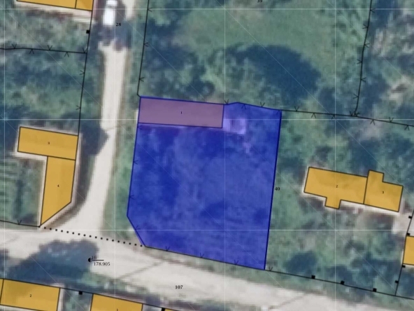 Парцел в с. Стан, Област Шумен - 710 кв.м за 22 €/кв.м - Снимка #1