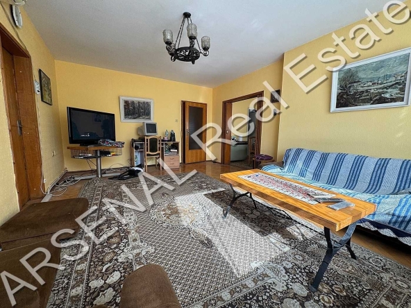Четиристаен апартамент в Монтана, Широк център - 138 кв.м за 1087 €/кв.м - Снимка #1