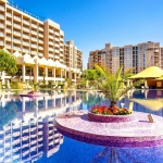 Двустаен апартамент в к.к. Слънчев бряг - 69 кв.м за 1283 €/кв.м - Снимка #1