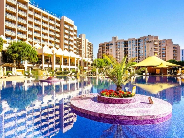 Двустаен апартамент в к.к. Слънчев бряг - 69 кв.м за 1283 €/кв.м - Снимка #1