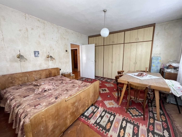 Тристаен апартамент в Габрово, Център - 93 кв.м за 796 €/кв.м - Снимка #1