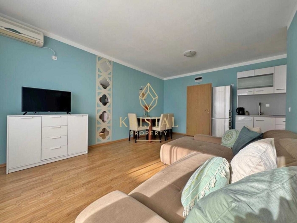 Двустаен апартамент в к.к. Слънчев бряг - 65 кв.м за 1354 €/кв.м - Снимка #1