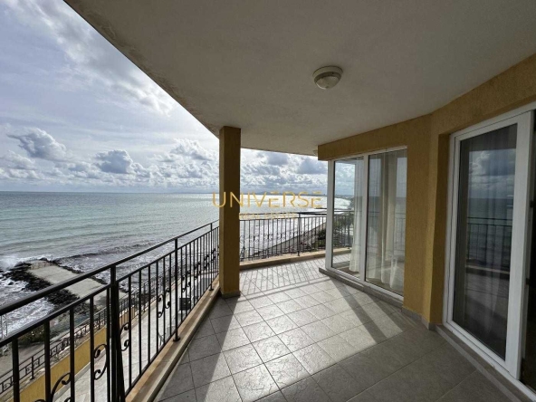 Тристаен апартамент в Ахелой - 155 кв.м за 968 €/кв.м - Снимка #1