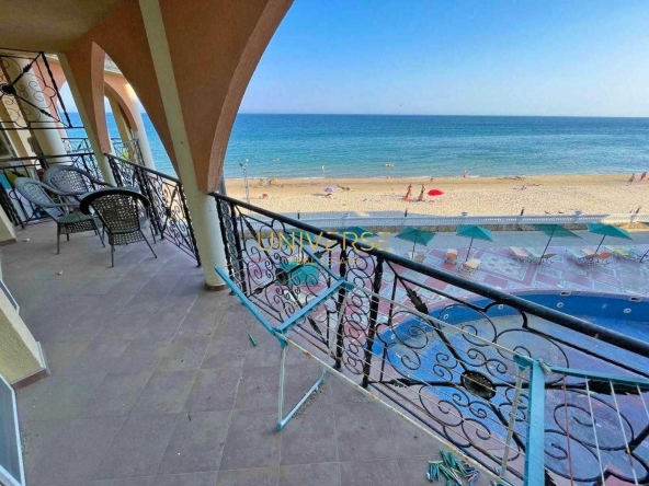 Тристаен апартамент в к.к. Елените - 100 кв.м за 1200 €/кв.м - Снимка #1