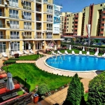 Двустаен апартамент в к.к. Слънчев бряг - 80 кв.м за 555 €/кв.м - Снимка #1