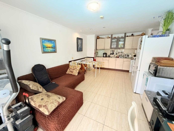 Двустаен апартамент в к.к. Слънчев бряг - 65 кв.м за 691 €/кв.м - Снимка #1