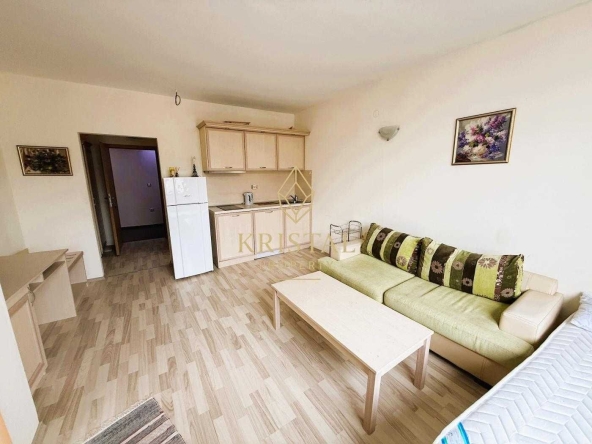 Двустаен апартамент в к.к. Слънчев бряг - 62 кв.м за 575 €/кв.м - Снимка #1