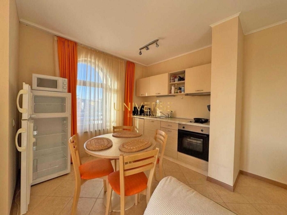 Тристаен апартамент в к.к. Слънчев бряг - 93 кв.м за 691 €/кв.м - Снимка #1