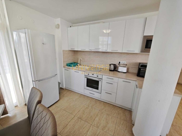 Тристаен апартамент в к.к. Слънчев бряг - 101 кв.м за 556 €/кв.м - Снимка #1