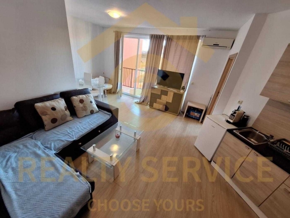 Двустаен апартамент в к.к. Слънчев бряг - 50 кв.м за 1160 €/кв.м - Снимка #1